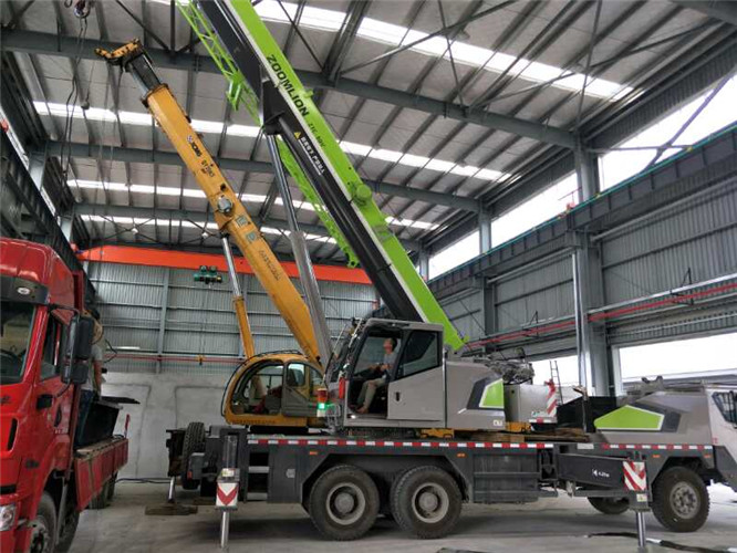 裕安区高空车出租需要注意哪些安全事项？